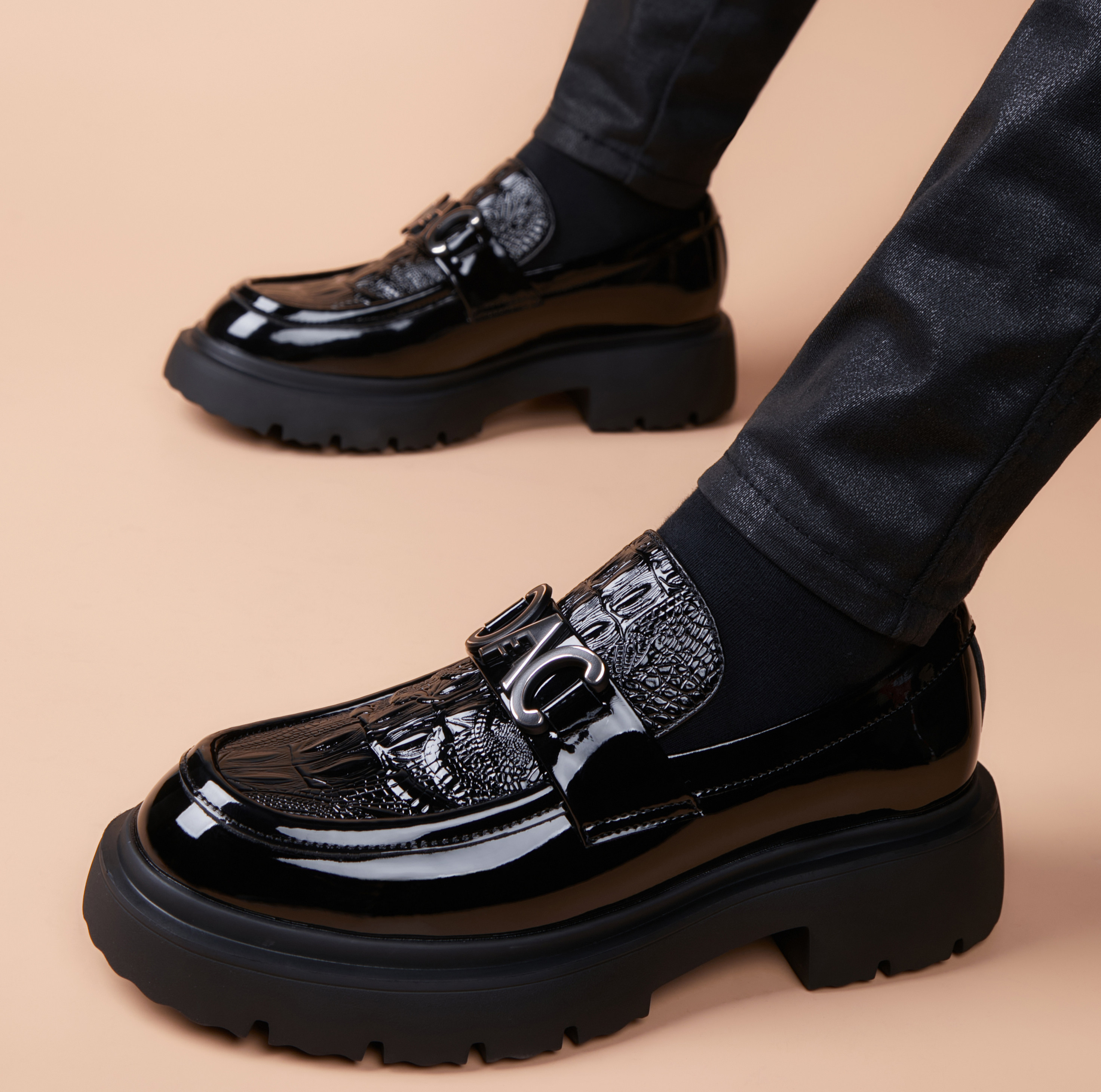 休闲男皮鞋真皮厚底增高2026春季新款透气商务正装一脚蹬套脚男鞋