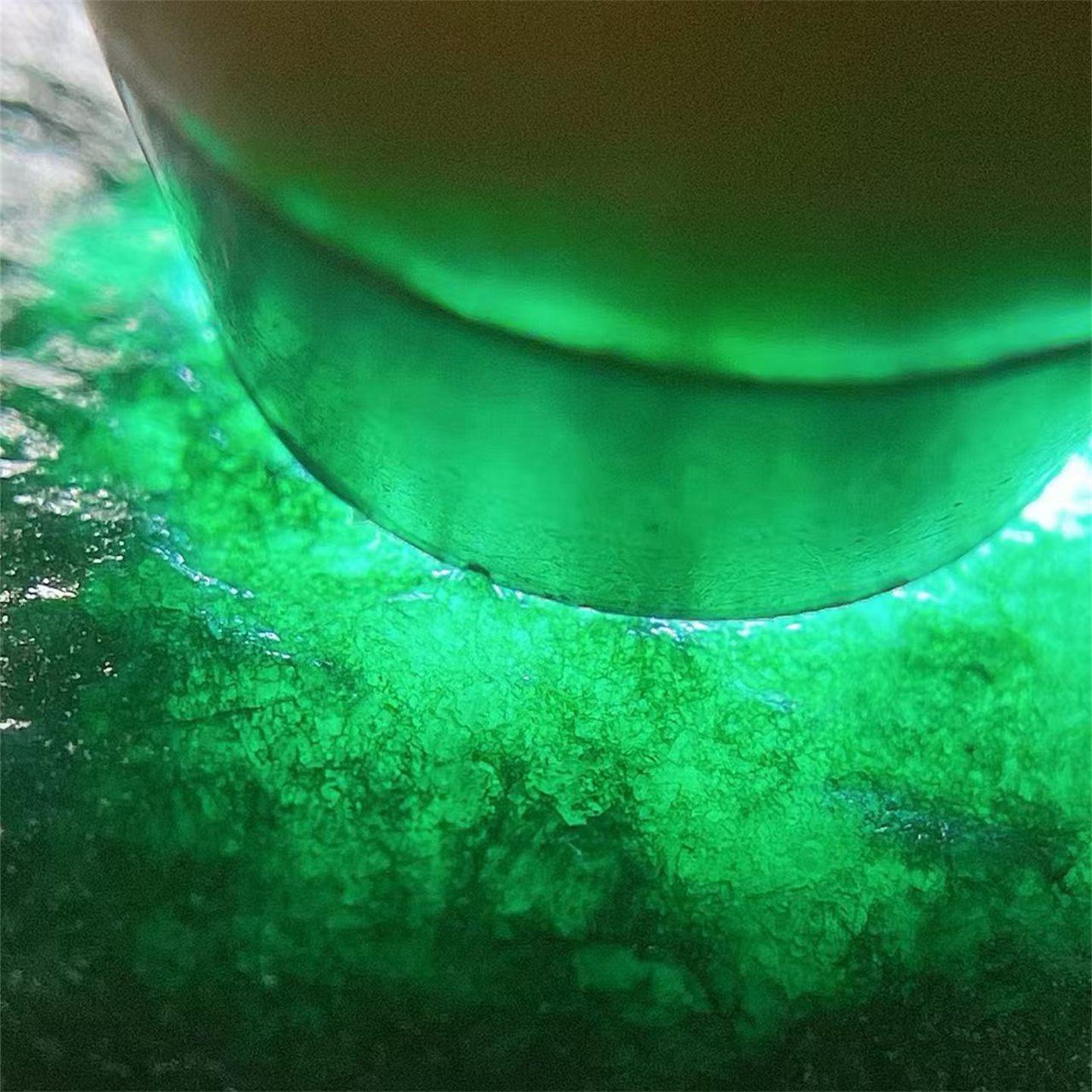 缅甸天然翡翠原石手镯料