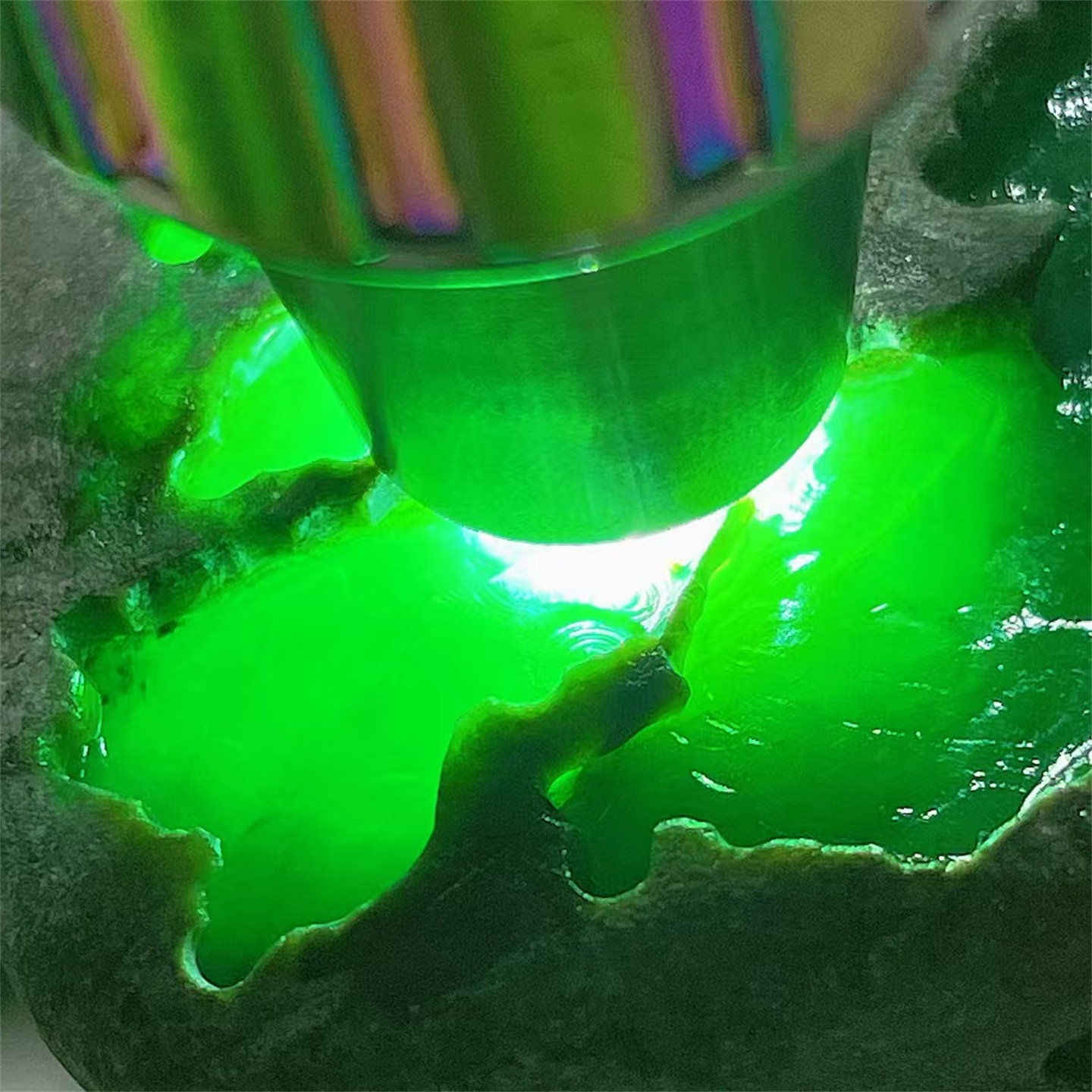 T88888 缅甸天然翡翠原石莫湾基场口精品色料牌子料 重0.28公斤