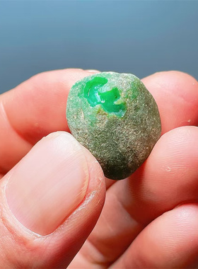 T12818 精品缅甸天然翡翠原石老坑后江场口色料戒面料  重9克