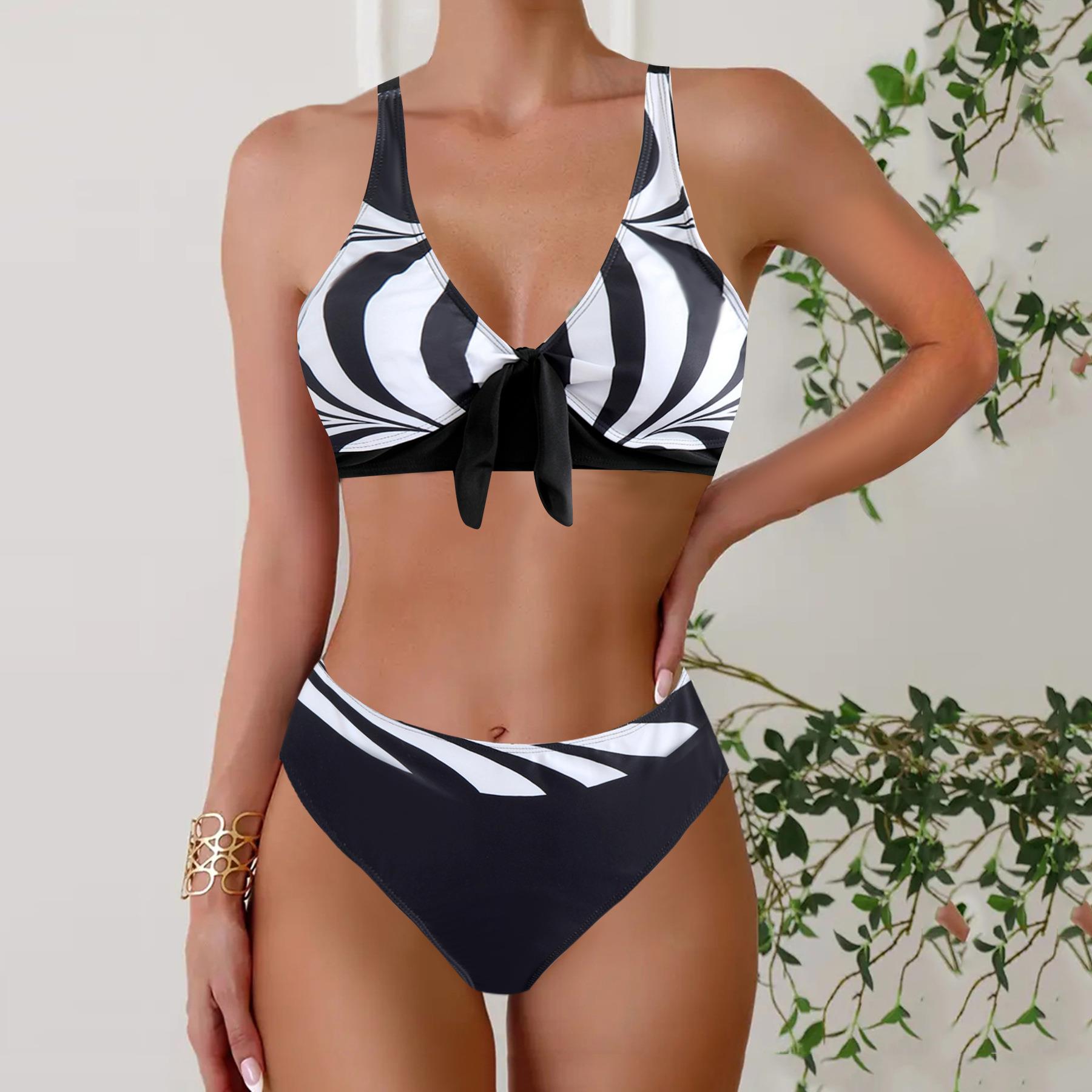 Black and white swimsuit pattern swimsuit with breast pads