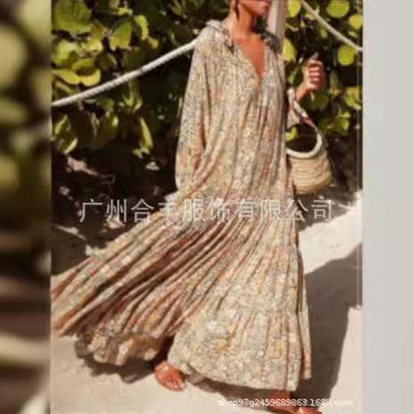 Women's dress small floral bohemian long dress beach dress