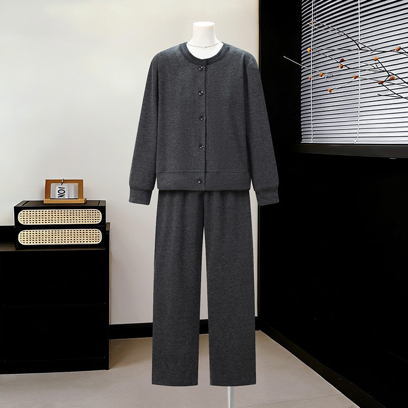 年轻妈妈秋装运动服套装2026新款中老年女春秋外套宽松大码两件套