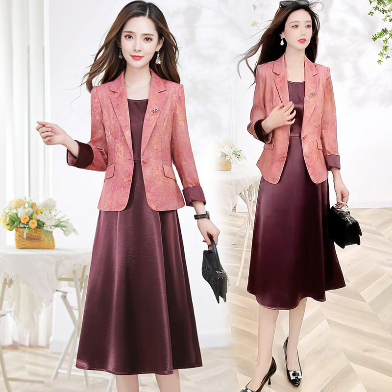 中青年女装时尚套装裤2026春夏新款减龄长袖西服背心连衣裙两件套