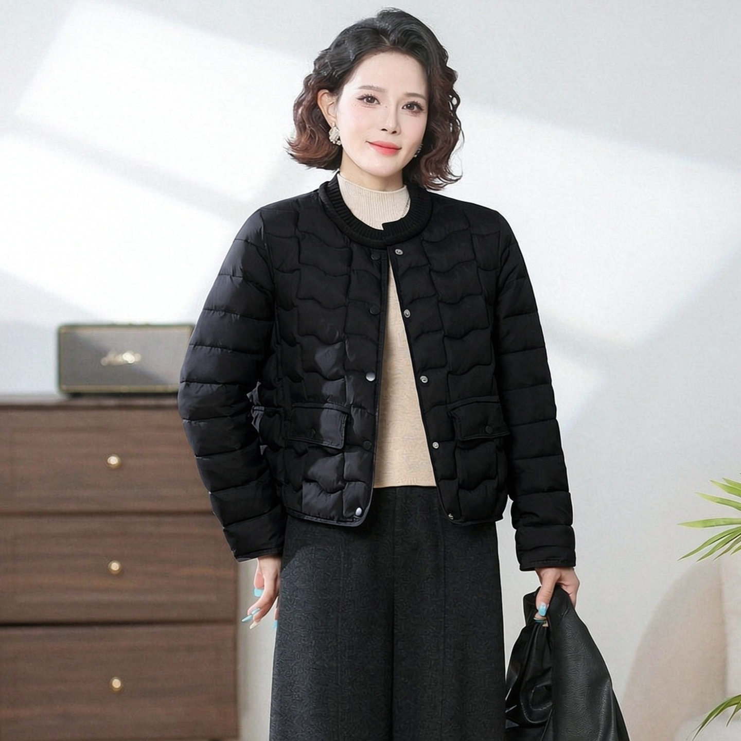 胖婆婆妈妈奶奶秋冬装轻薄棉衣短款中老年人女款棉服翻领棉袄外套