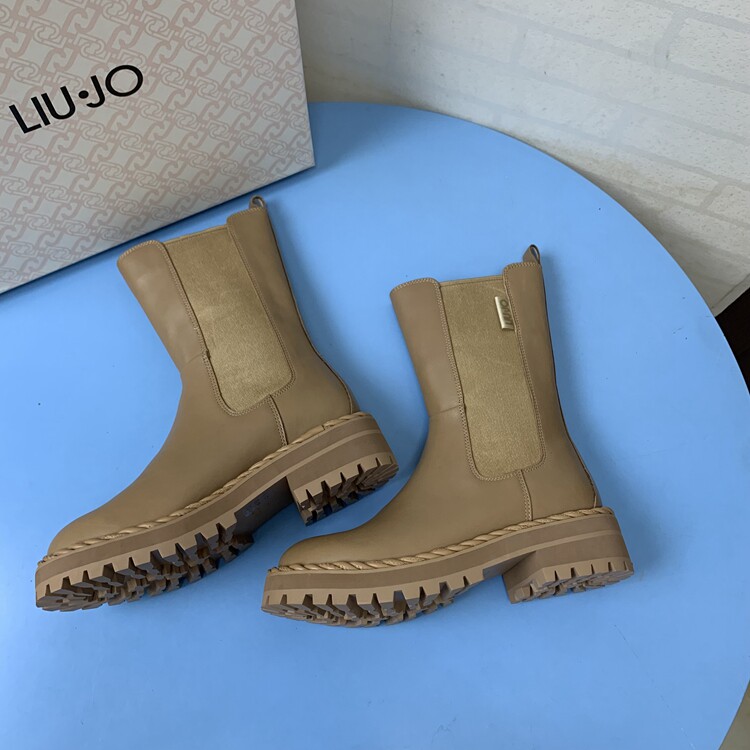 대외 무역 순수  가죽 여성 신발 소매 단색 유행 패션 굴뚝 부츠 다목적 겉옷 IM