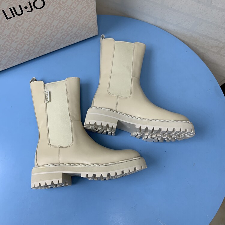 대외 무역 순수  가죽 여성 신발 소매 단색 유행 패션 굴뚝 부츠 다목적 겉옷 IM