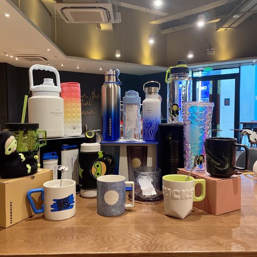 星巴克滑雪温变马克杯