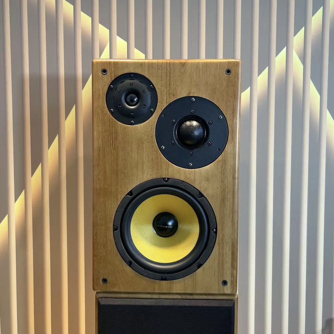 惠威实木8寸三分频音箱发烧音响HIFI家用书架前置落地无源质音箱