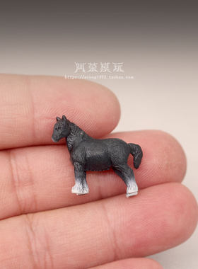 微景观微缩模型散货 静态袖珍小马 黑色骏马迷你马匹模型场景摆件