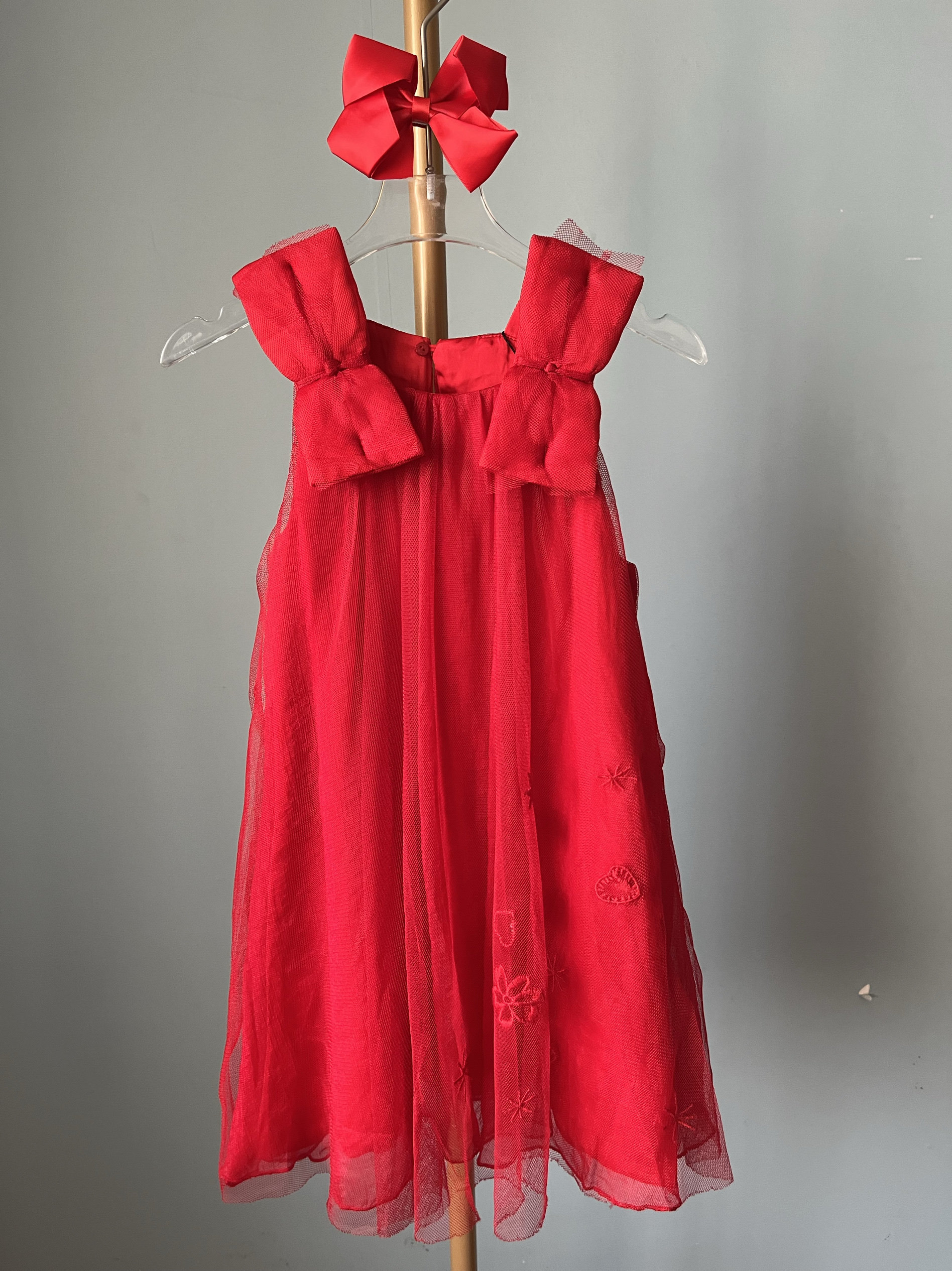 品牌撤柜尾货童装女童连衣裙红色周岁生日礼服薄纱裙摆背心公主裙