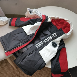 笑笑家 童装上衣 男童拼色连帽羽绒服 户外滑雪连帽保暖中长款