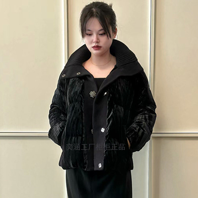 奕涵淏冬加厚外套女90羽绒服原创015保暖短金丝绒压褶钻扣罗纹领