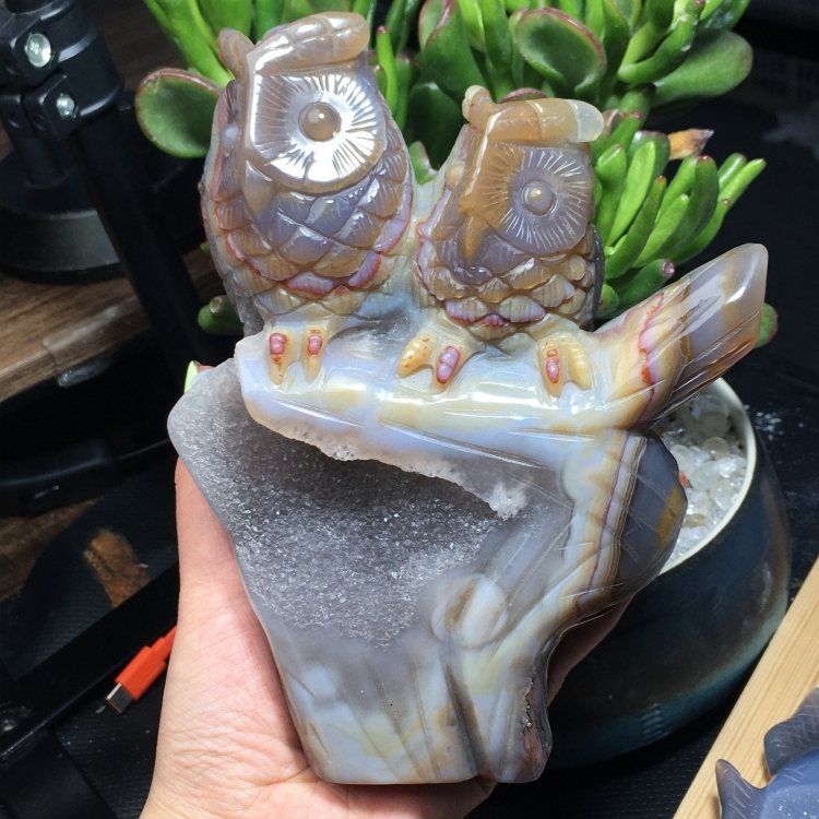 天然玛瑙雕刻件带晶洞多种动物海龟金鱼猫头鹰龙龟桌面饰品摆件