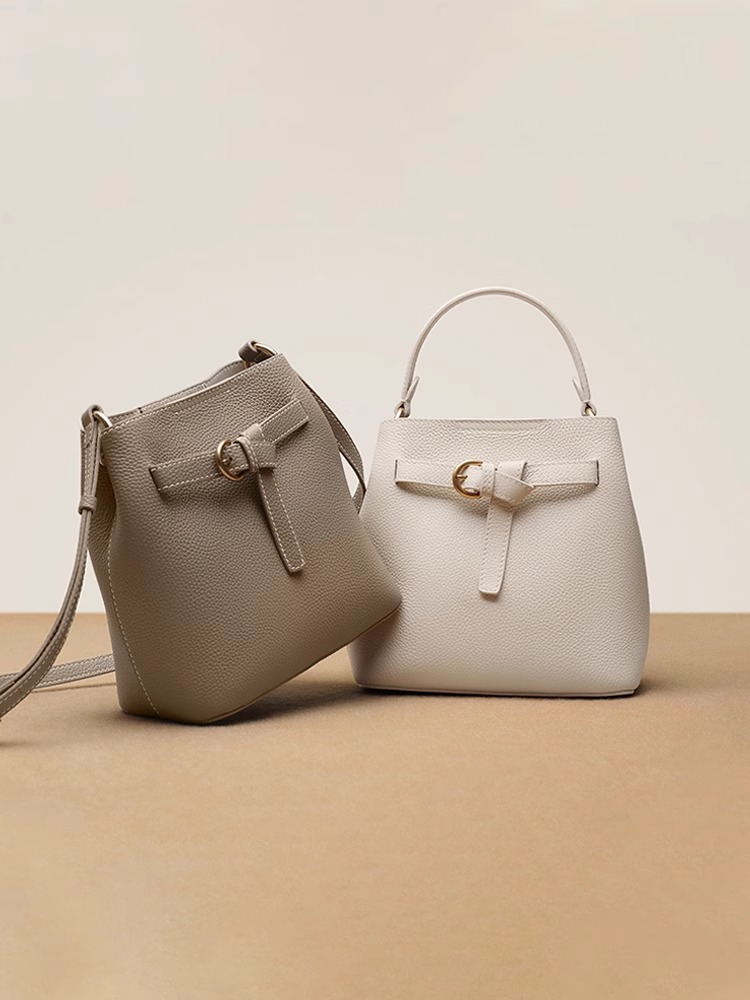 Belle/百丽女真皮水桶包手提包