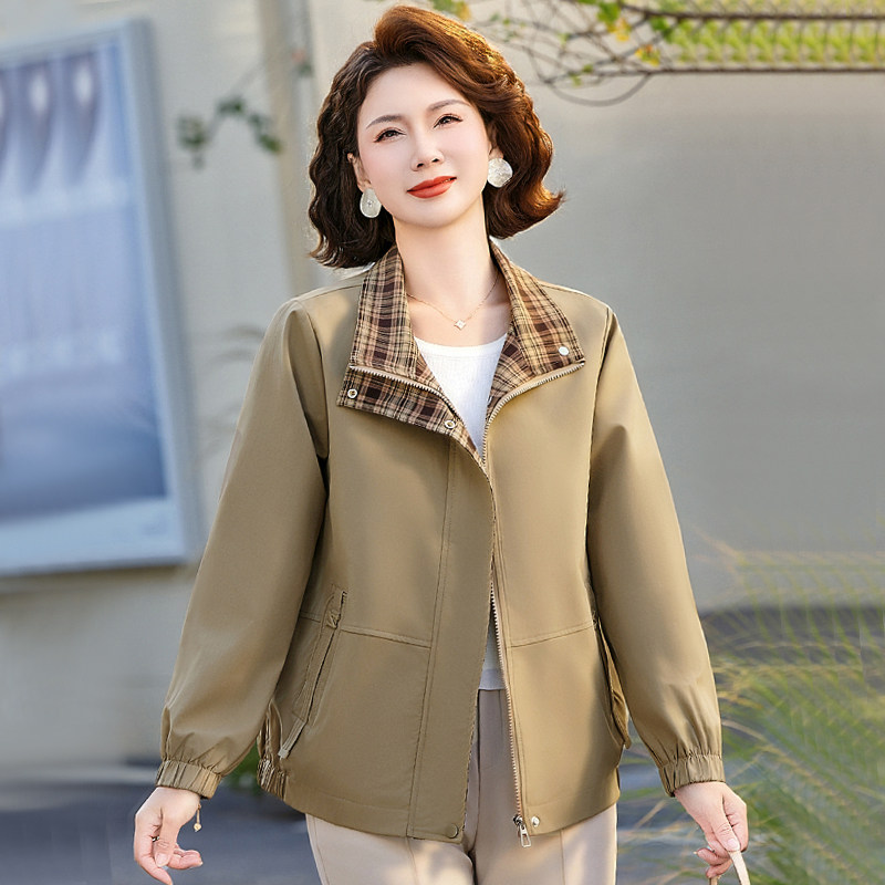 中年妈妈春装2026新款风衣外套小个子高级感夹克上衣中老年女薄款