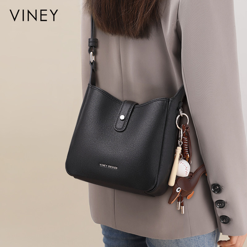 Viney水桶包包2026新款春夏女包真皮单肩斜挎包大容量通勤腋下包