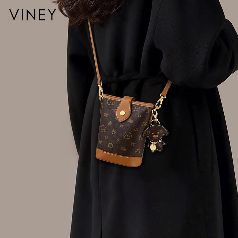 Viney水桶包包女款2026新款女包夏季单肩手机包小包高级感斜挎包