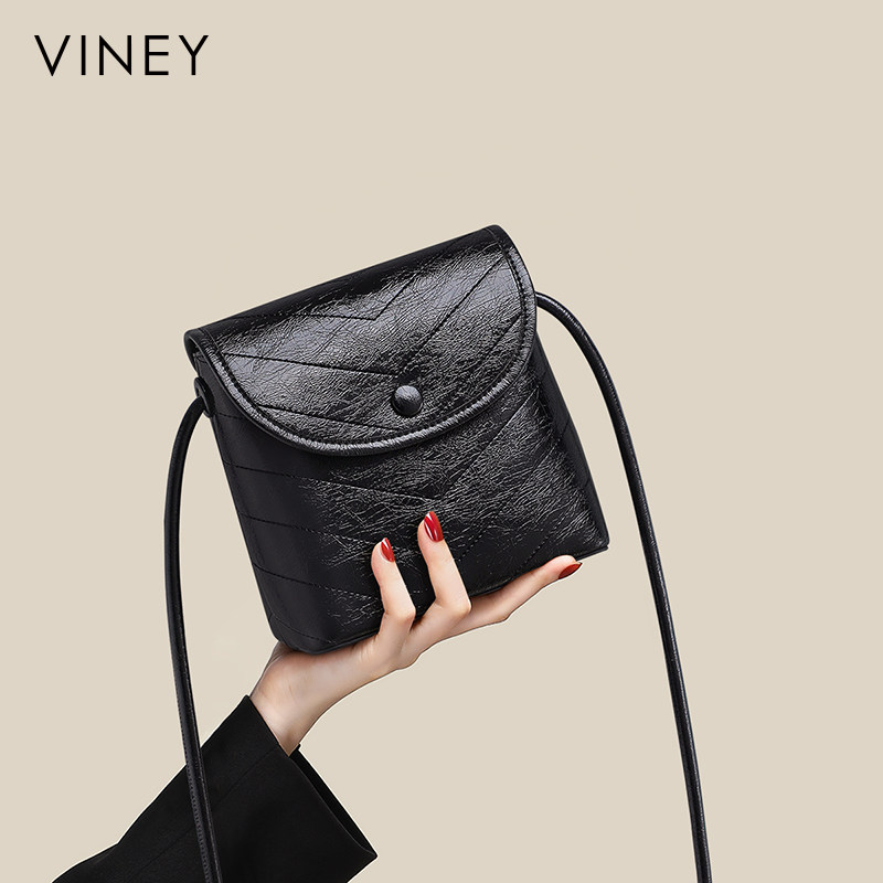 Viney包包女式2024新款水桶包单肩真皮女包斜挎包迷你小包手机包