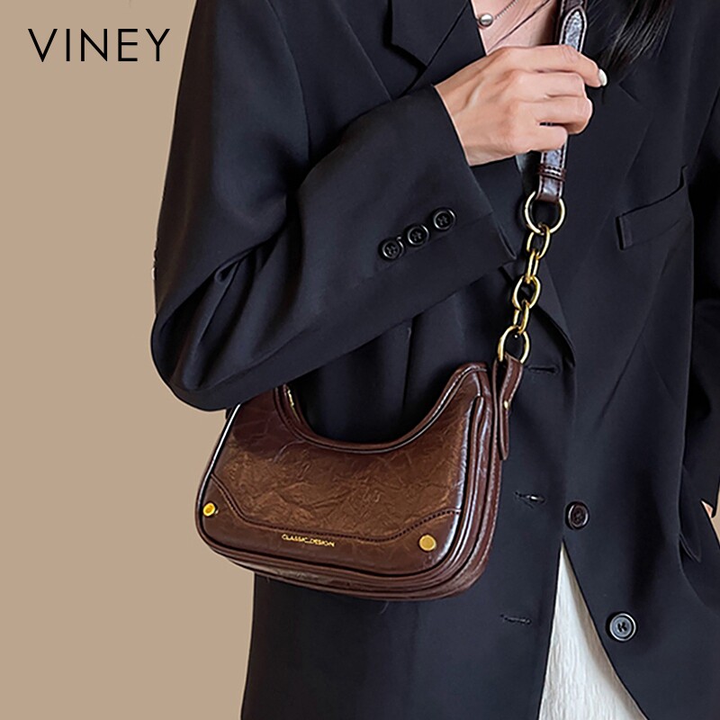 Viney包包女式2026新款女包真皮复古单肩斜挎包小包大容量饺子包