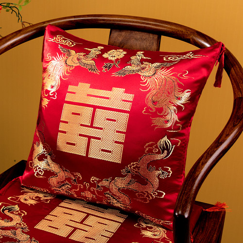 结婚喜字抱枕一对婚房布置客厅沙发靠垫婚礼新房布置婚庆床上靠枕