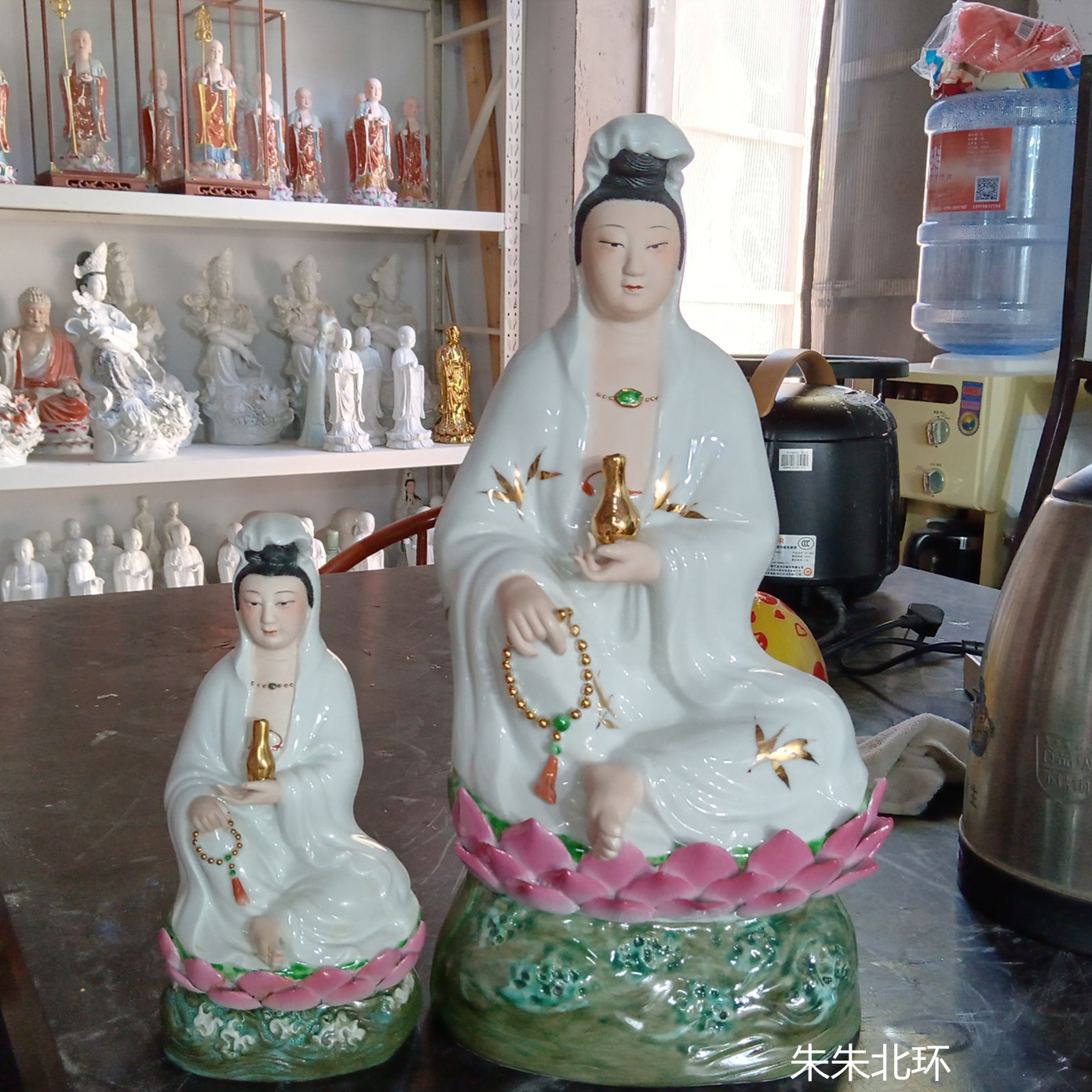 景德镇瓷器坐莲观音菩萨佛像雕塑陶瓷净瓶观音瓷像人物装饰工艺品