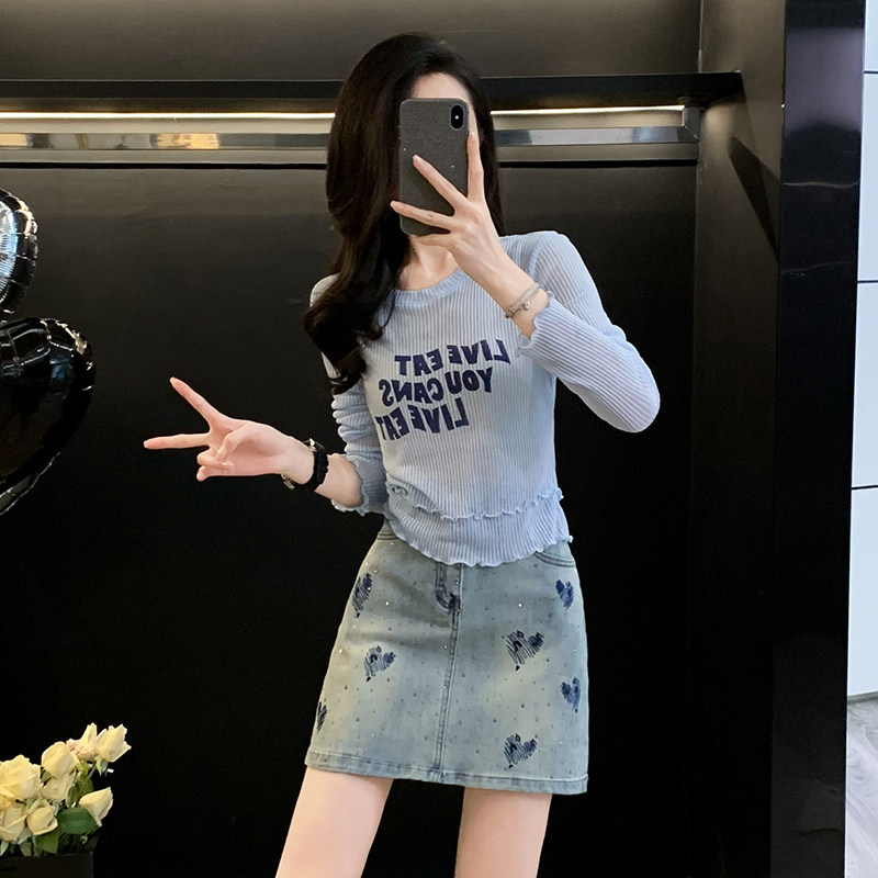 紧身短款长袖t恤女薄款早秋季新款设计感修身显瘦辣妹打底衫上衣