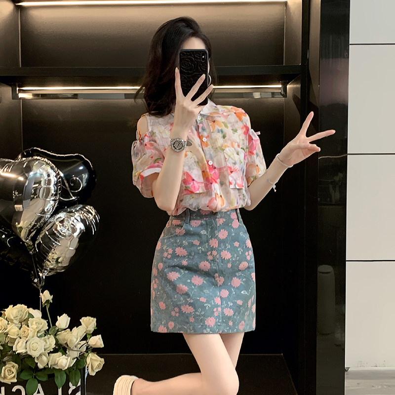 镂空碎花短袖衬衫女短袖夏季新款设计感宽松显瘦百搭薄款衬衣上衣