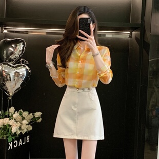 港风复古格子长袖翻领衬衫女春夏季新款休闲宽松显瘦时尚减龄上衣