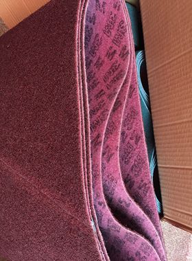 3M红色尼龙砂带，610MM宽*1230MM周长MED棕红色抗拉伸尼龙带磨铝