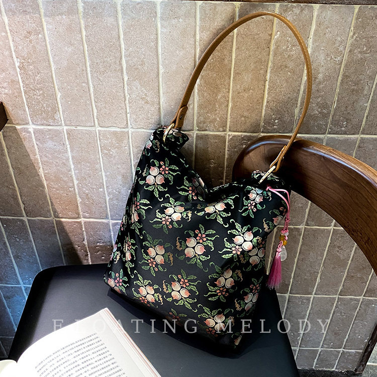 新中式老钱风粉蟠桃/托特包休闲FloatingMelody浮月笙原创,箱包皮具/热销女包/男包,通用款女包,淘宝优惠券,粉丝福利购,淘宝优惠卷