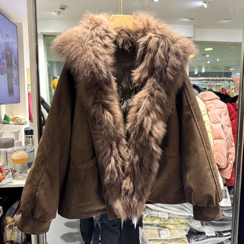 蜜思优沫2683皮草拼接羽绒服