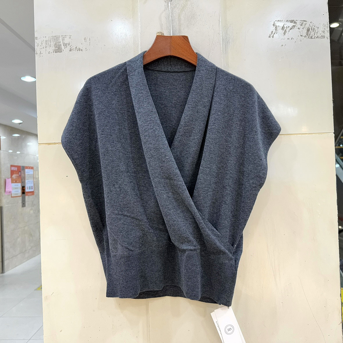 562-2651 斜门禁交叉V领飞飞袖束腰羊毛针织衫毛衣上衣欧货秋装