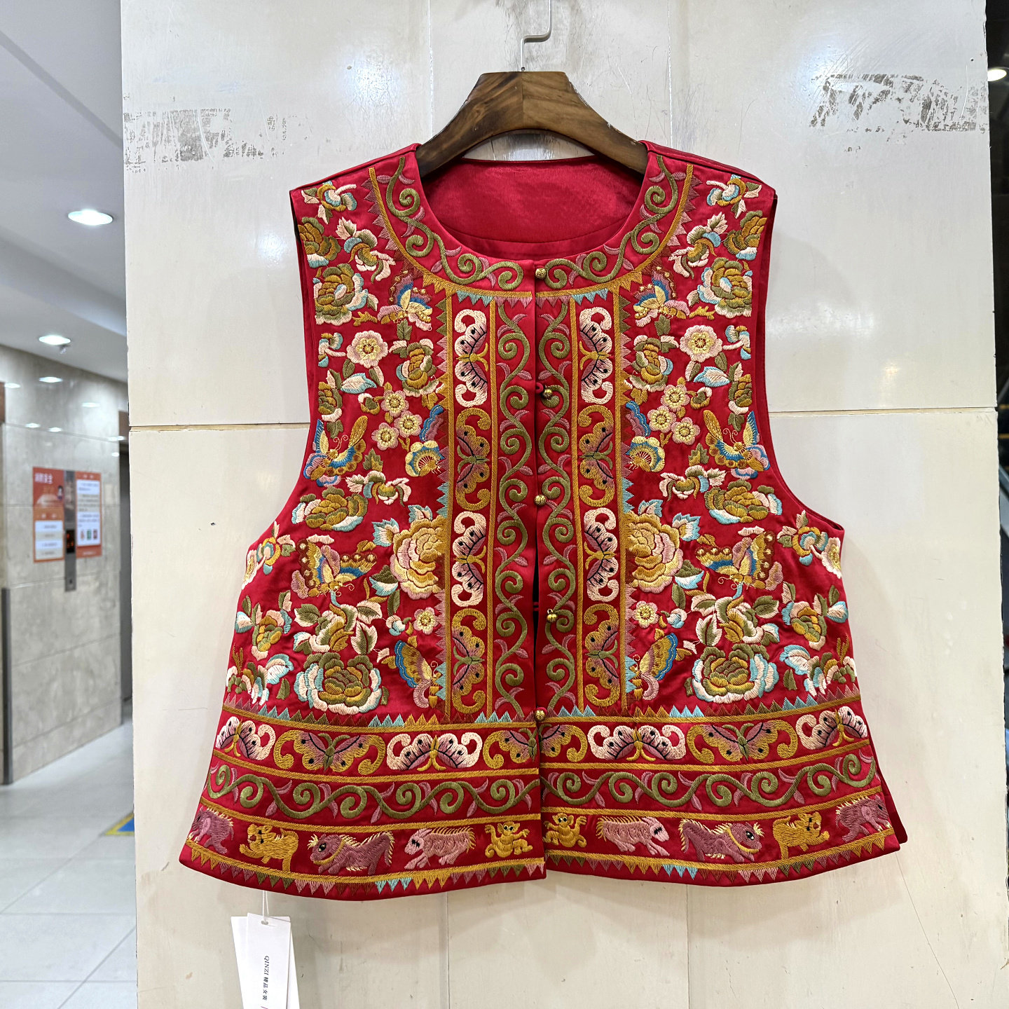 8186 欧洲站春装2026新款复古重工刺绣花国风洋气百搭马甲外套女,女装/女士精品,马夹,淘宝优惠券,粉丝福利购,淘宝优惠卷