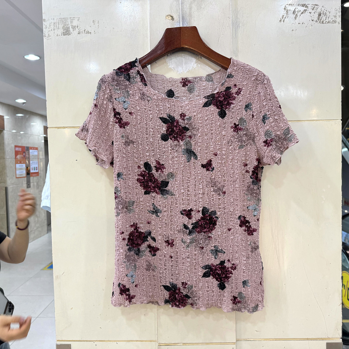 MILAN 26309 复古玫瑰花圆领短袖压褶弹力减龄小衫T恤上衣欧货夏