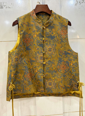 8907 两侧中国结流苏盘扣立领复古提花人丝仿醋酸国风马甲外套春