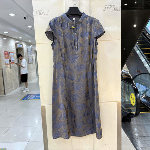 歌姿俪尔26X-L5581提花连衣裙