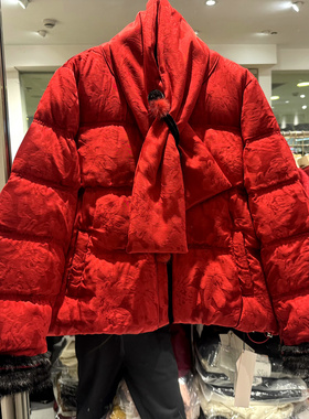 08281 三粒毛球扣围脖领水貂毛边袖口人丝提花国风短羽绒服欧货冬