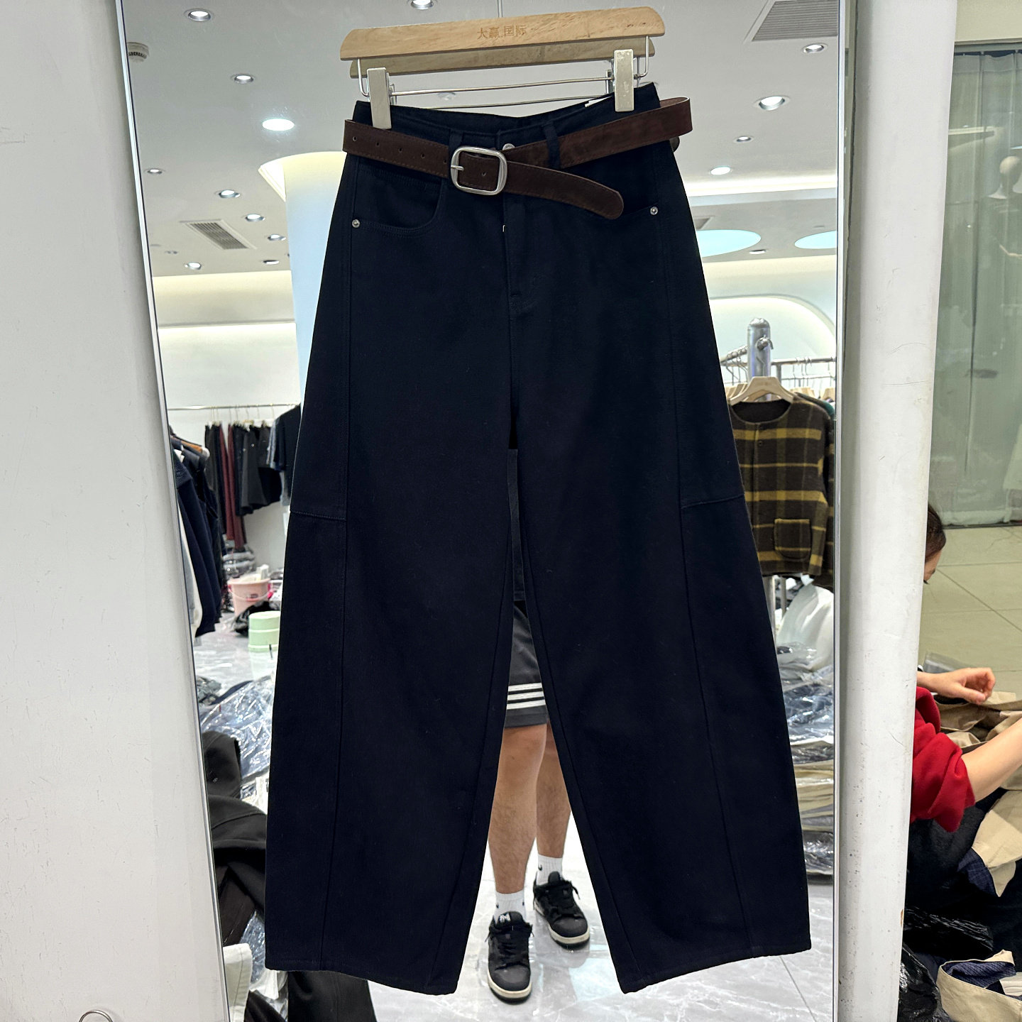 酷希莱60998高级感腰带牛仔裤