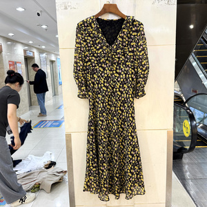 墨雪MX26376 飘带荷叶边V领泡泡七分袖碎花显瘦连衣裙欧货夏装