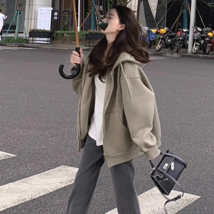 灰绿色卫衣外套女春秋冬加绒加厚韩系慵懒风休闲百搭连帽拉链开衫