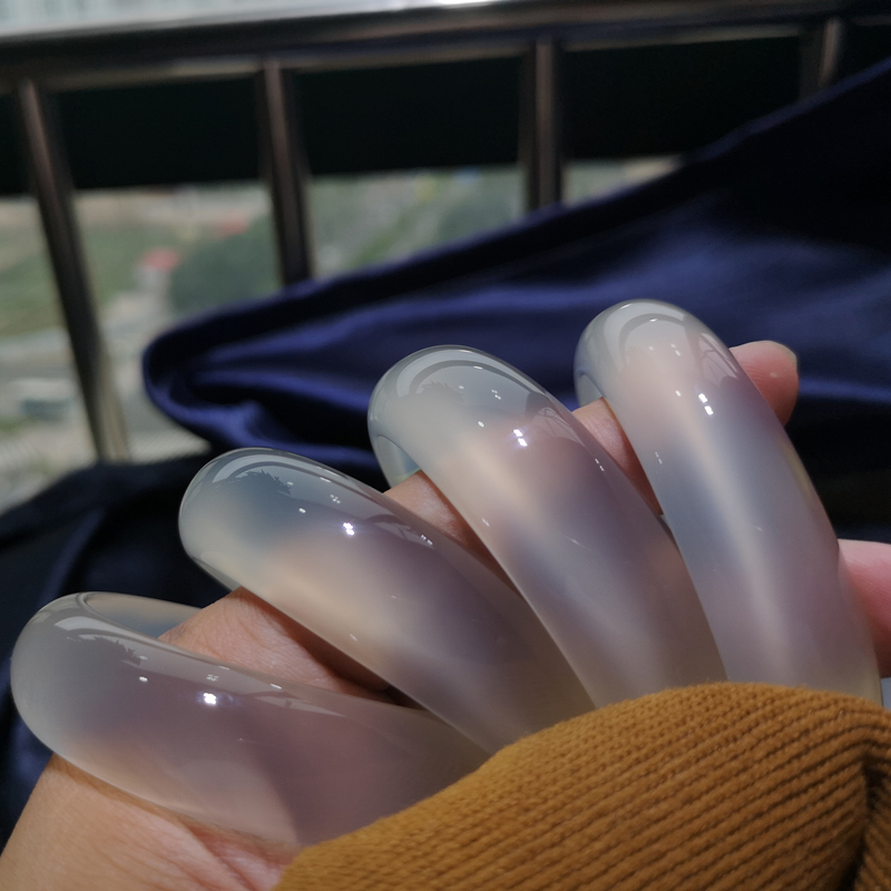 马料冰种玛瑙玉髓手镯天然冰透仙女风显白清冷感小众轻奢珠宝饰品