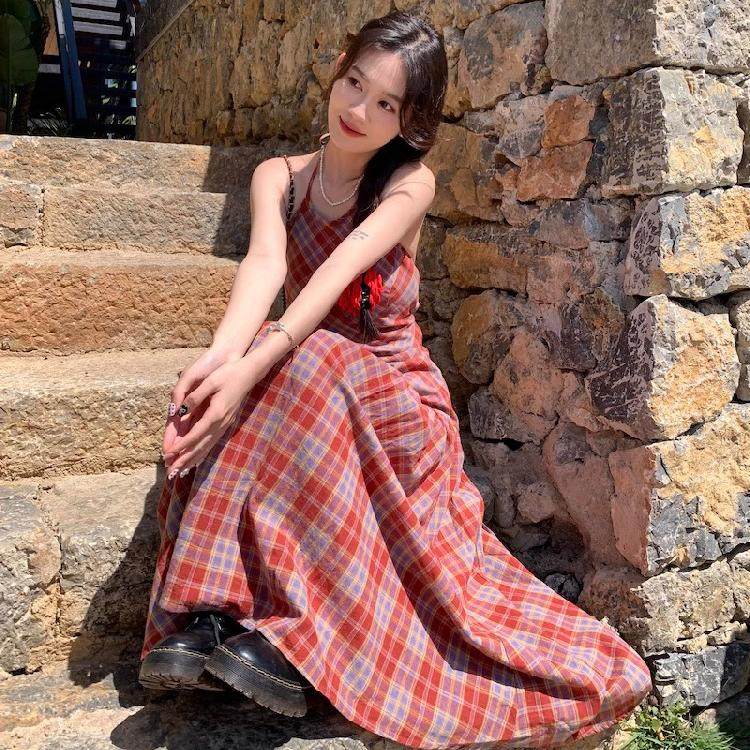 红色格子连衣裙小众挂脖吊带裙女夏季露背绑带A字裙气质海边长裙,女装/女士精品,连衣裙,淘宝优惠券,粉丝福利购,淘宝优惠卷