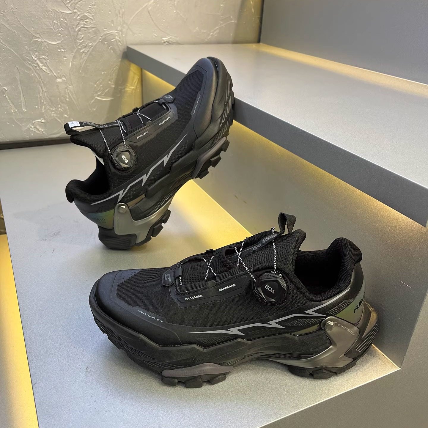 专业旋转扣系统男鞋徒步鞋防滑耐磨大坡王鞋底款户外山地轻松应对,流行男鞋,健步鞋,淘宝优惠券,粉丝福利购,淘宝优惠卷