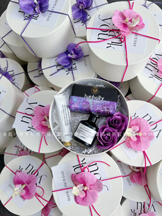 简约美企业美业伴手礼送客户礼盒小预算高颜值活动回礼礼品