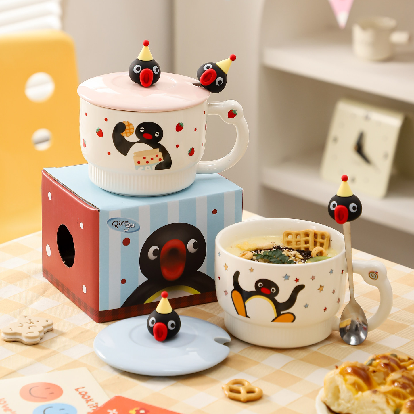 Pingu企鹅带盖勺马克杯学生水杯图片