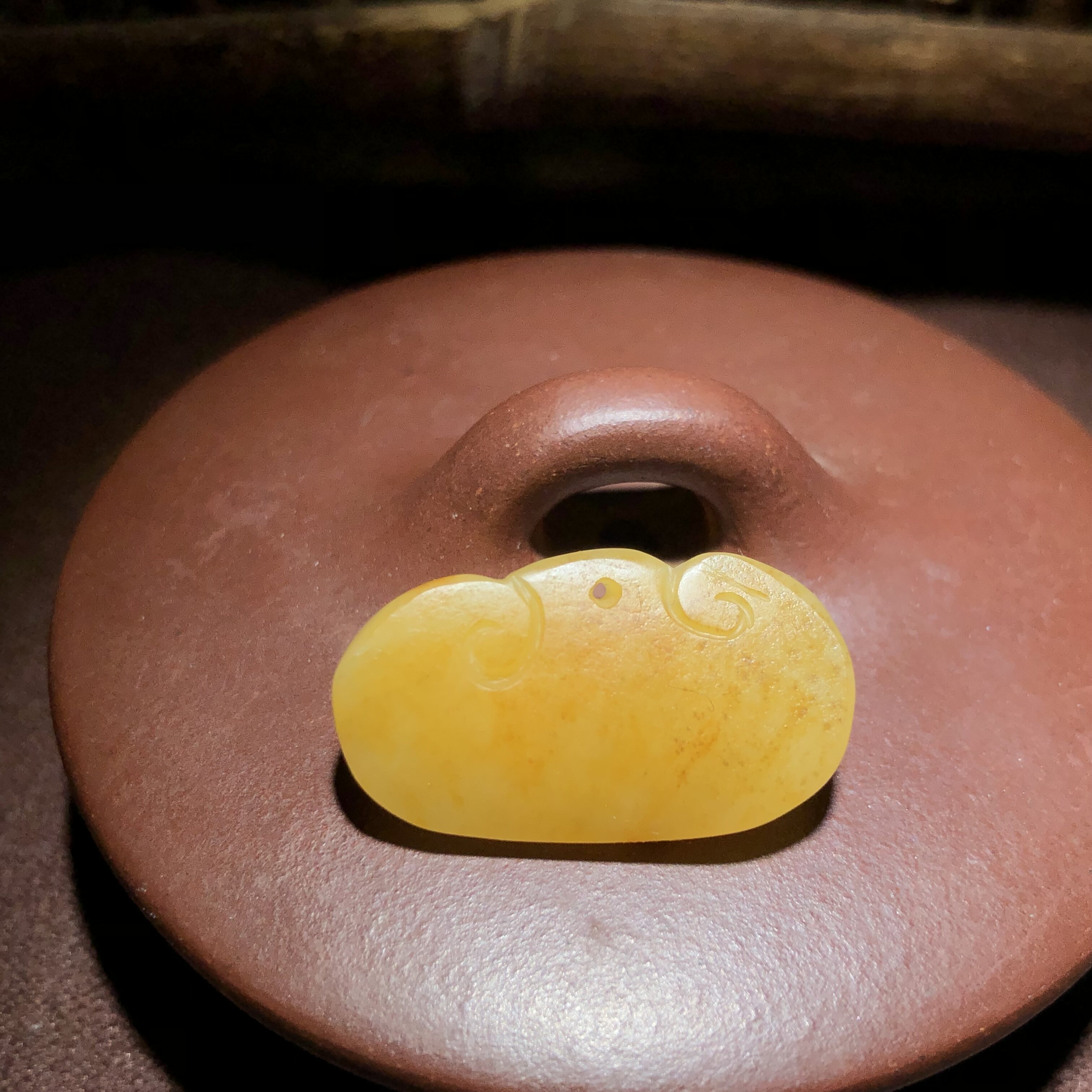 3克金黄皮宝宝锁平安如意锁新疆和田玉籽料雕刻黄沁皮男女孩挂件