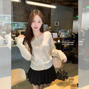 现货钟菲菲毛衣女款2026新款秋冬季高级感宽松针织开衫内搭可外穿