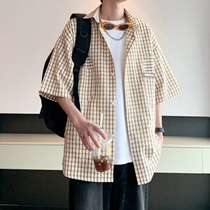 夏款港风男士衬衣 流行格子宽松短袖衬衫 酒店内景 6610 P45控58图片