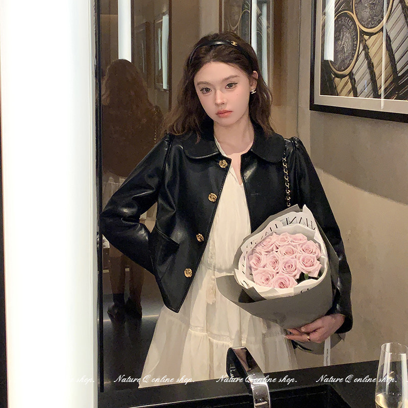 杨小卷娃娃领小香风皮衣图片